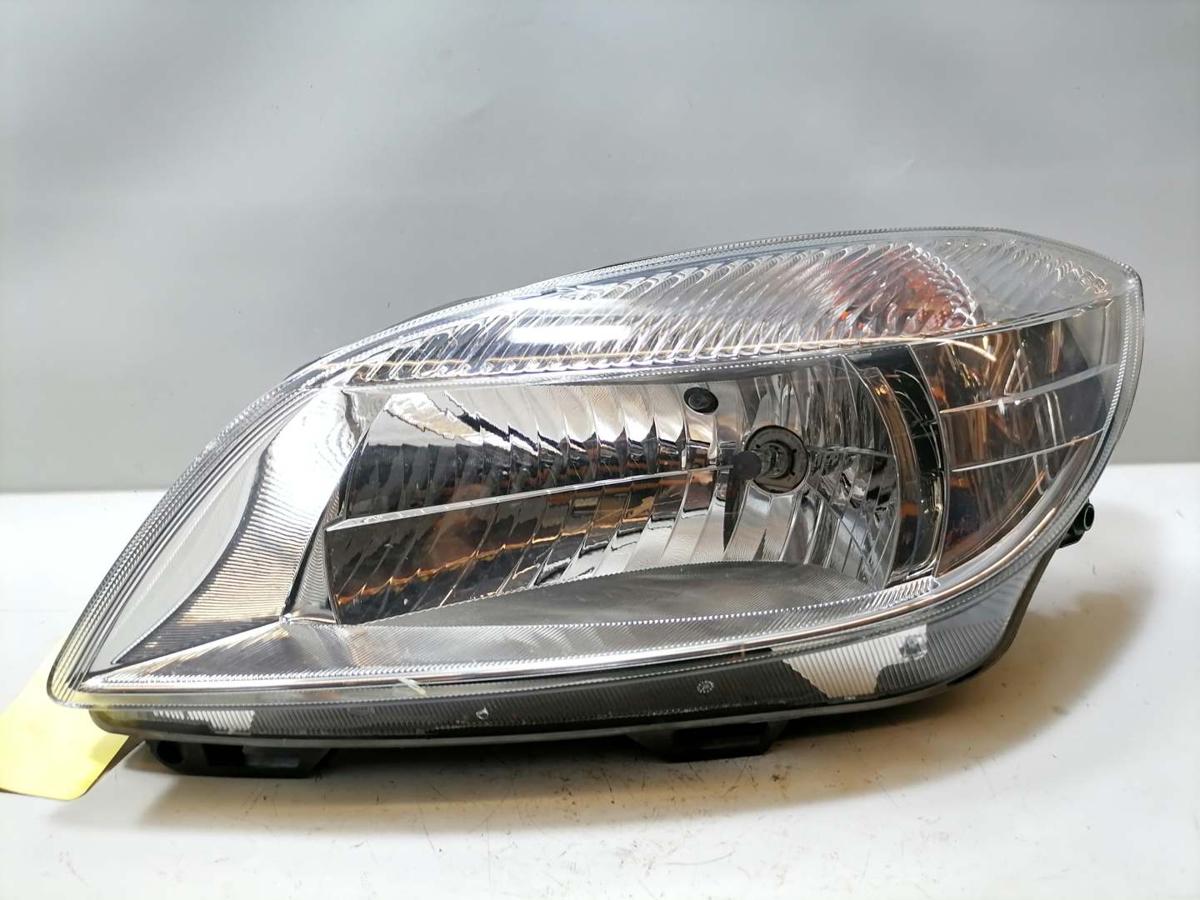 Skoda Fabia 2 original Scheinwerfer vorn links Halogen H4 Facelift Bj.2010